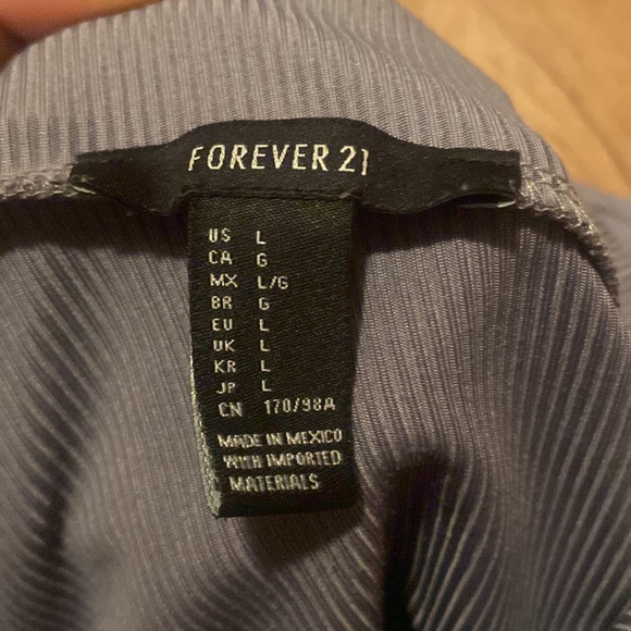 Forever 21 Twisted Off Shoulder 3/4 sleeve Crop Top ribbed Fabric Size Large - Picture 5 of 6